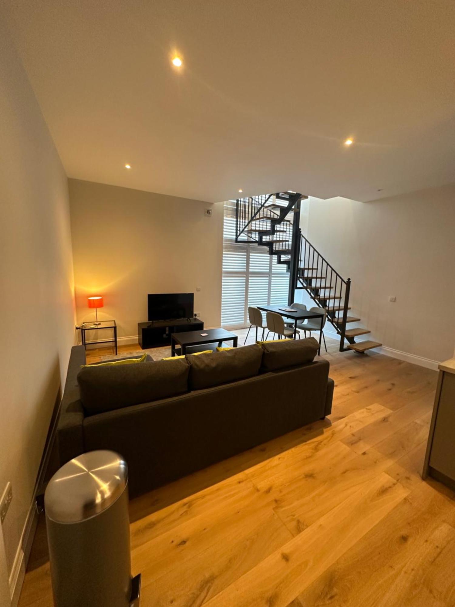 Winchester Street Apartments By Urban Abode 베이싱스토크 외부 사진