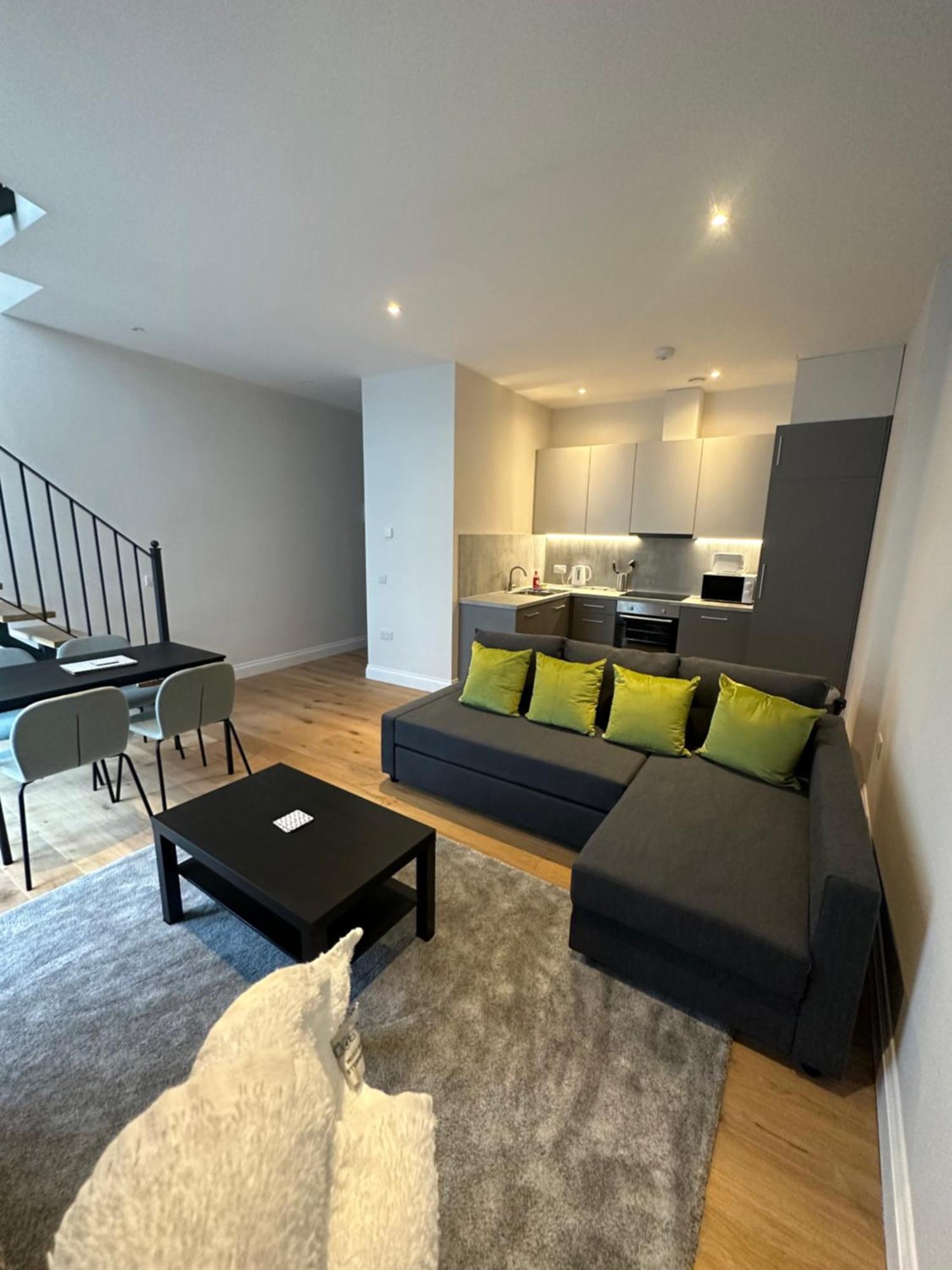 Winchester Street Apartments By Urban Abode 베이싱스토크 외부 사진